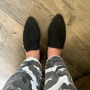 Stylish Black Women’s Shoes